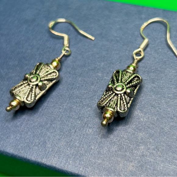 Mixed metal with Sterling Post. Artisan made - Picture 2 of 7